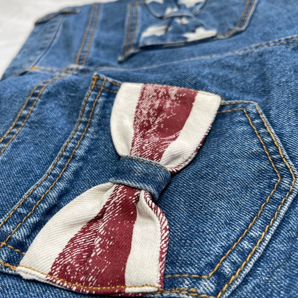 Size 4 Refuge American Flag Jean shorts.